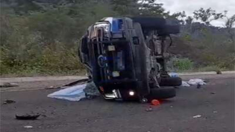 Viatura da Polícia Penal tomba com detentos na BR 316 e deixa feridos