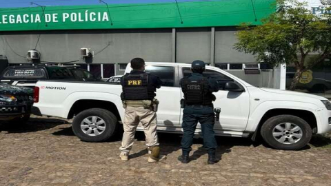 PRF recupera caminhonete roubada e apreende arma de fogo durante ação em Piripiri 