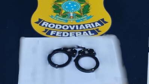 PRF cumpre mandado de prisão por estelionato durante fiscalização na BR-316