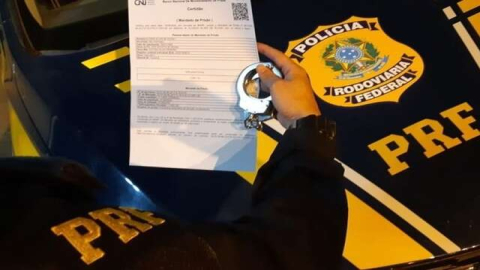 PRF prende foragido da Justiça durante abordagem na região da Tabuleta, em Teresina