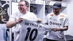 Presidente do Santos diz não saber de interessados em Neymar e dá recado: 
