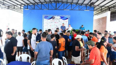 Num clube particular, nesse 1º/05, centenas de pessoas se divertiram em competições e recreações