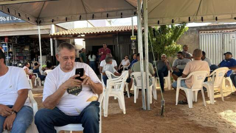 Corpo da Dona Da Paz, esposa do Zé Flora, já está em Floriano e será velado na casa da família