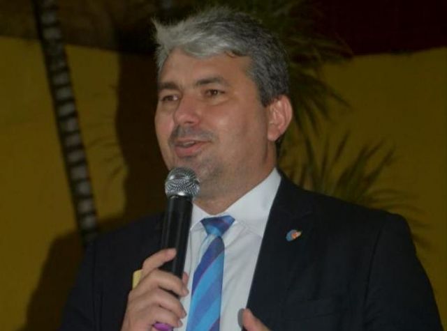 Mauricio