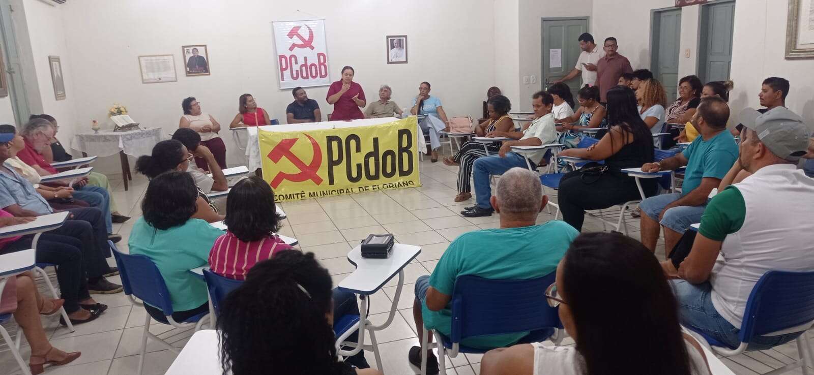 Sílvia Neres recebe a deputada Elizângela Moura e reúne filiados e simpatizantes do PC do B